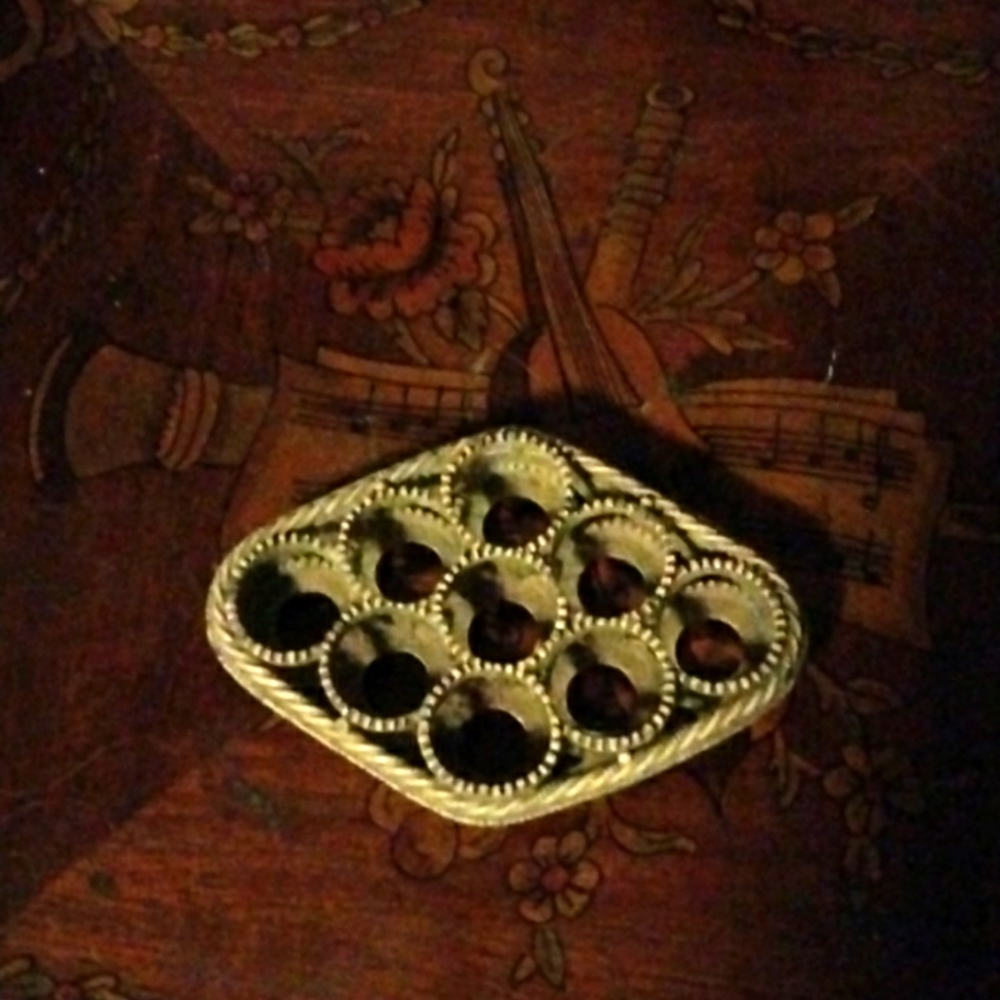 Victorian antique nine spot lipstick holder